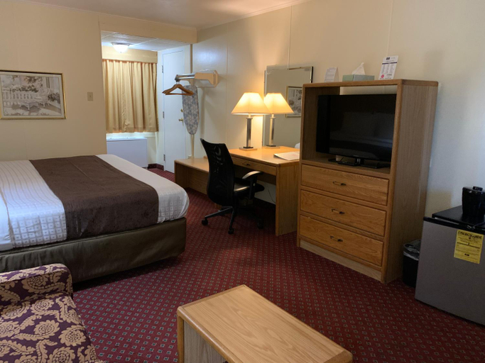 Bedroom 3, Red Carpet Inn and Suites Ebensburg, Cambria