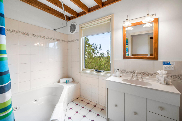 Bathroom 15