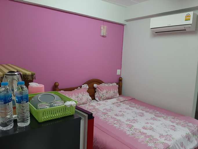 Bedroom 13