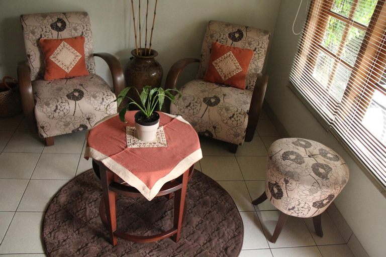 Others 5, Bed and Breakfast Tomang, West Jakarta