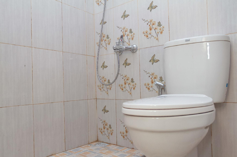 Bathroom 9