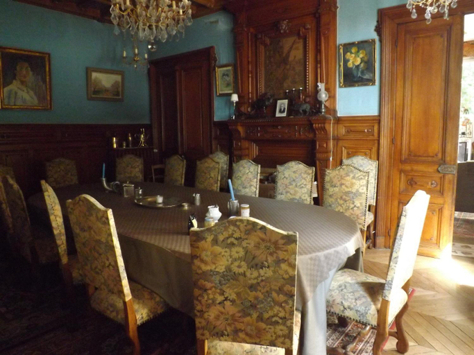 Others 5, Hotel Du Parc, Cher