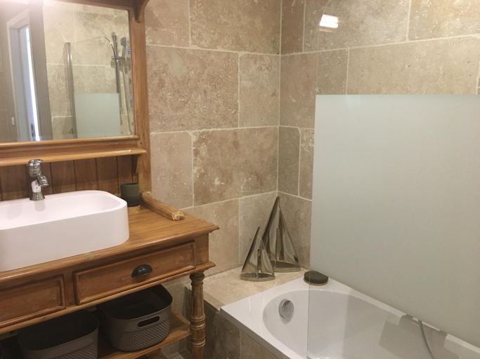 Bathroom 4, Gites Entre Vignes et Collines, Vaucluse