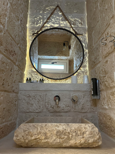 Bathroom 3, Palazzo CAVÌ, Bari