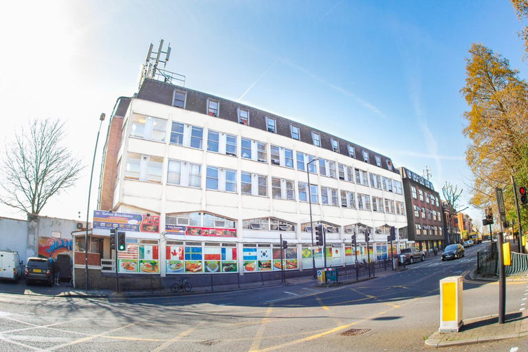 Others 5, Kensal Green Backpackers 2, London