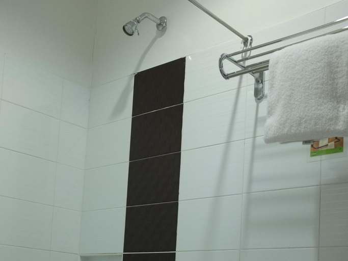 Bathroom 4