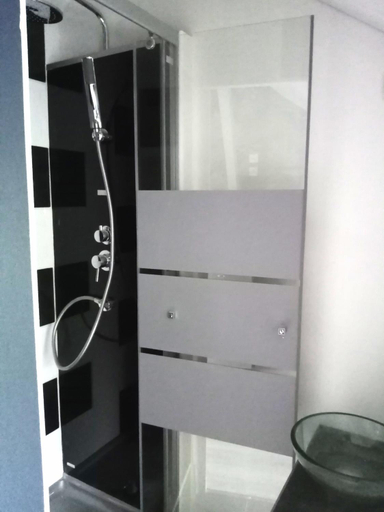 Others 4, Petit Studio Mansarde - 2 lits simples, Eure