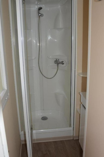Bathroom 3, PARADIS-ZEN, Bouches-du-Rhône