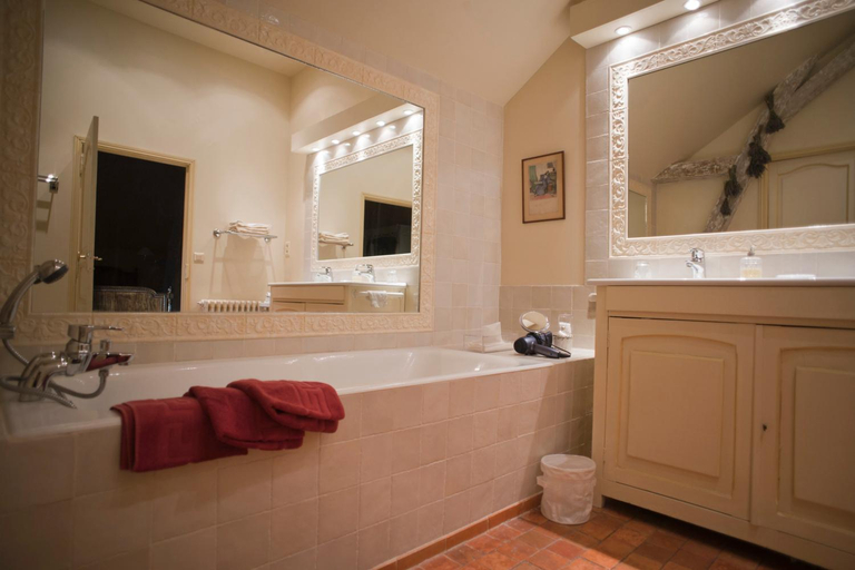 Bathroom 4