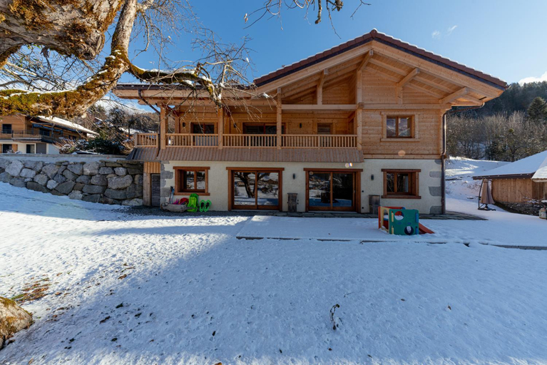 Others 2, Les Picaillons - Le Chalet, Haute-Savoie