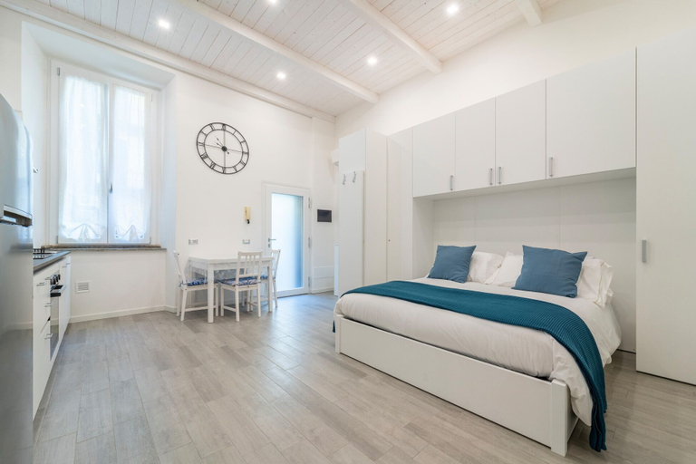 Bedroom, Modern Apartment at Via Carloni by Wonderful Italy, Como
