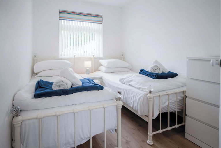Bedroom 2, Bayview 61 - 2 Bedroom - Bayview Oxwich, Swansea