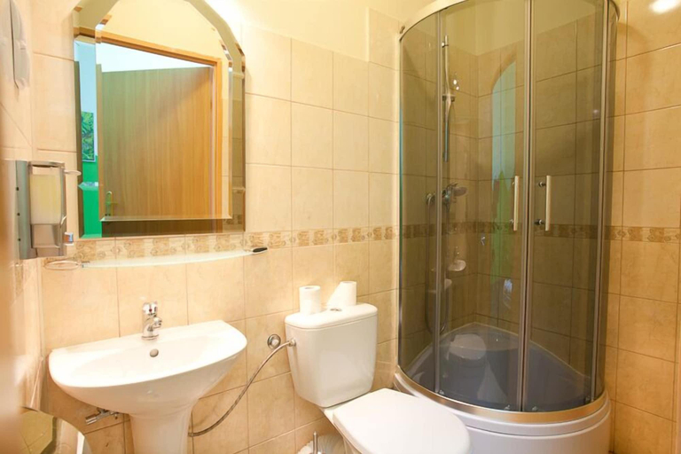 Bathroom 4, Moon Hostel Warszawa, Warsaw