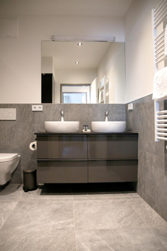 Bathroom 2, Apartment Bacher, Zell am See