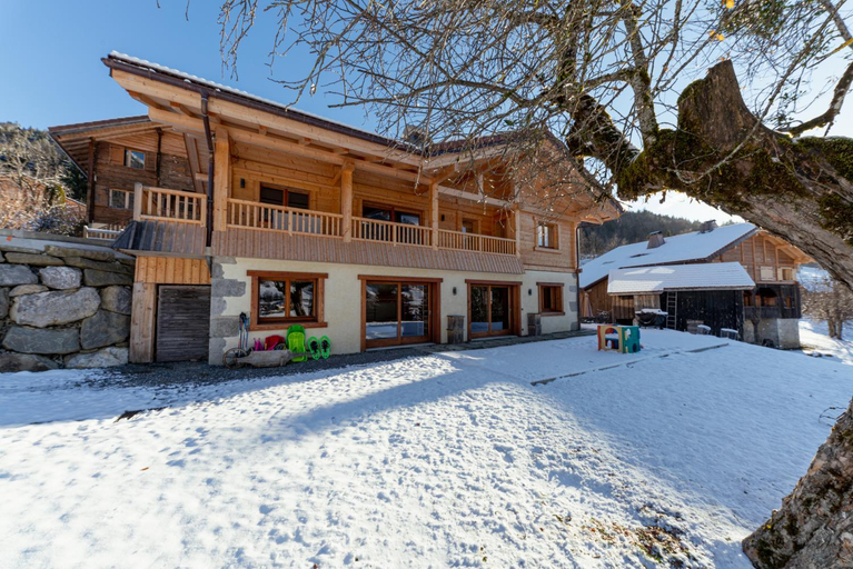 Others 5, Les Picaillons - Le Chalet, Haute-Savoie