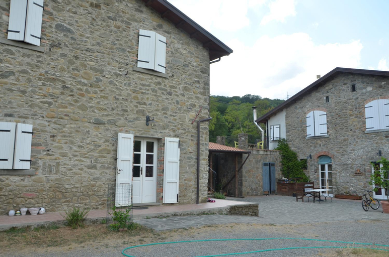 Exterior & Views 1, Locanda di Campagna, Massa Carrara