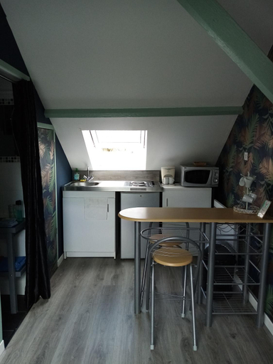 Others 5, Petit Studio Mansarde - 2 lits simples, Eure