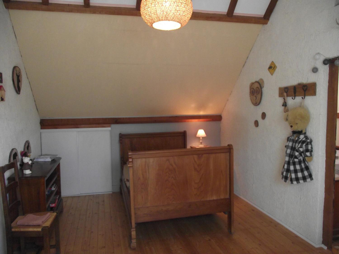 Others 4, chambres du gres rouge de Beauval, Somme