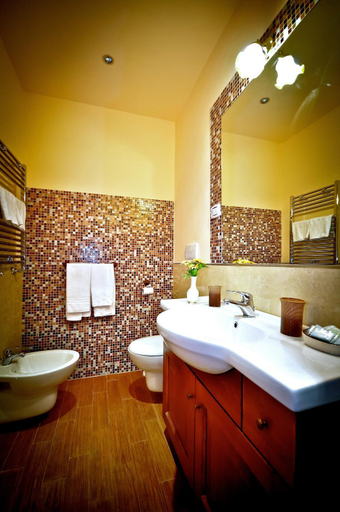 Bathroom 3, Relais Cavour, Rome