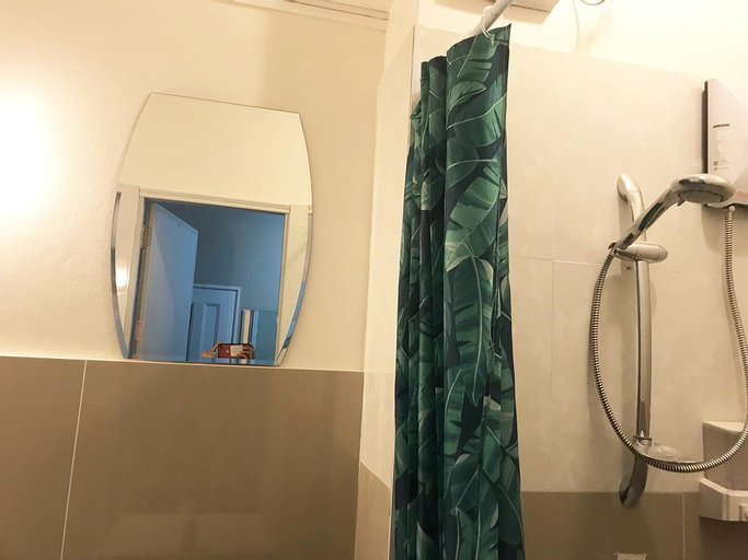 Bathroom 9