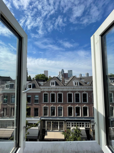 Others 4, Thuis bij Schell, Rotterdam