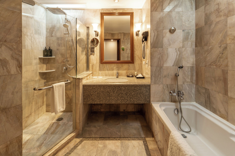 Bathroom 15