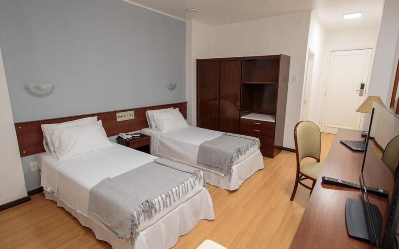Bedroom 2, Fast 10 City Hotel, Porto Alegre