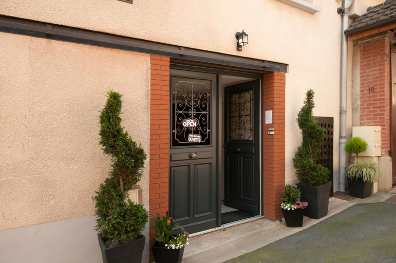 Exterior & Views 1, Le Logis Aux Bulles, Marne