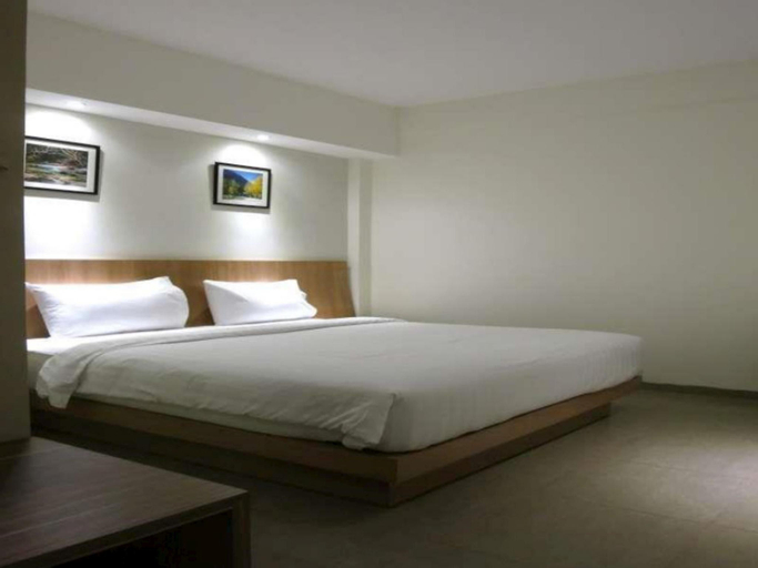 Bedroom 8