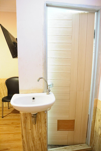Bathroom 9