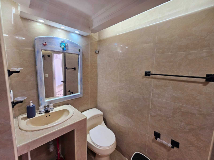 Bathroom 3, DUPLEX FENTE AL MAR BY PARCEROS GROUP, Cartagena de Indias