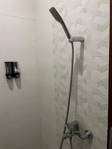 Bathroom 3, Grand Sofia Family Guesthouse, Bandung