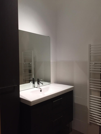 Bathroom 3, La Longere du Salou, Finistère