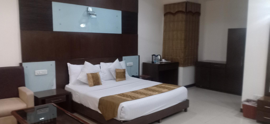 Bedroom 3, Nagpal Regency Hotel, Ludhiana