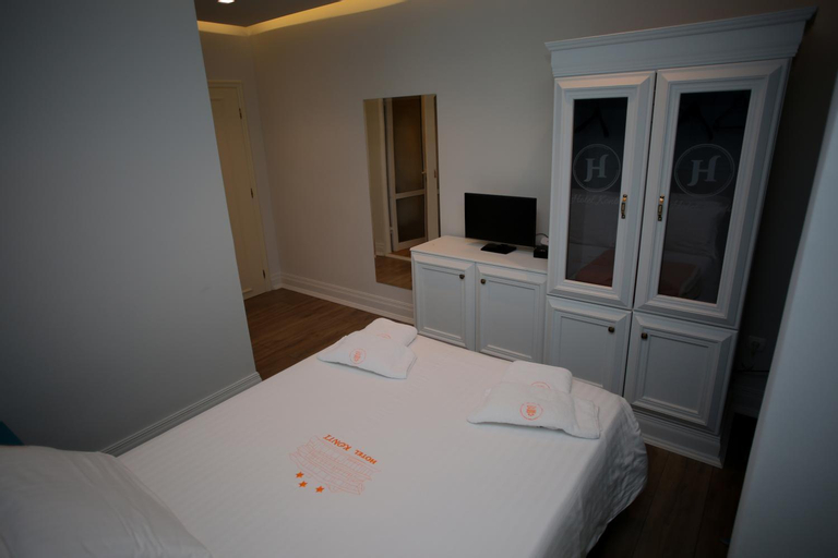 Bedroom 4, Hotel Konti, Korçës