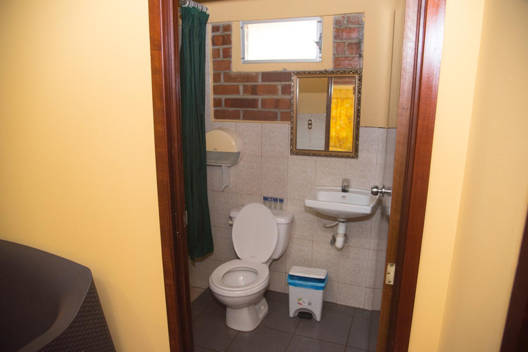 Bathroom 3, Tropiclub Playa El Cuco, Intipucá