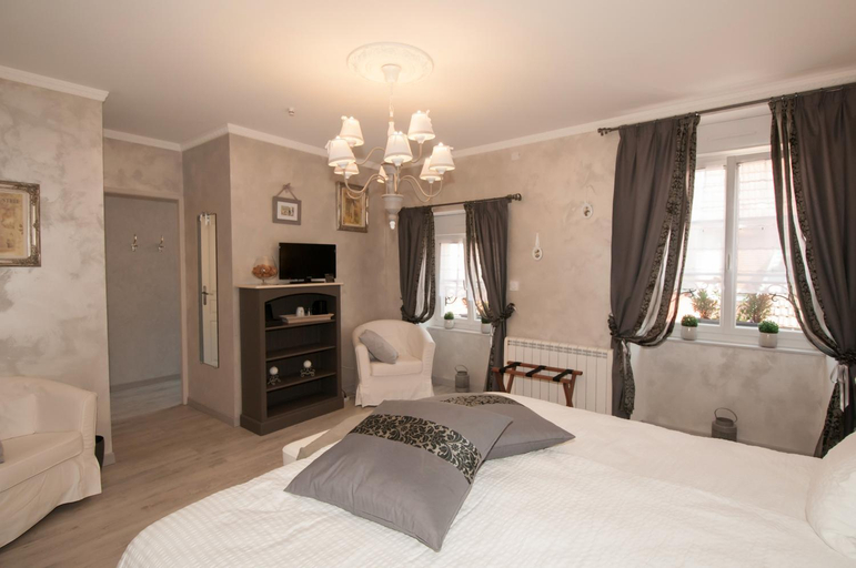 Bedroom 3, Le Logis Aux Bulles, Marne