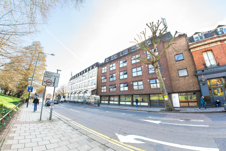 Others 5, Kensal Green Backpackers 2, London