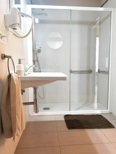 Bathroom 3, Posada Alegria, Cádiz