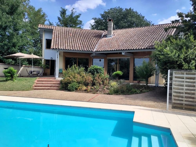 Others 2, B&B chez Frederique et Norbert, Ain