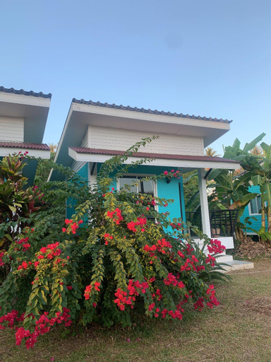 Exterior 14