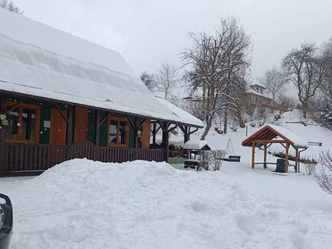 5, Pod Modrzewiami, Żywiec