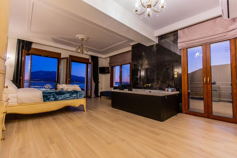 Others 3, Vip Lepanto Port Suites, West Greece