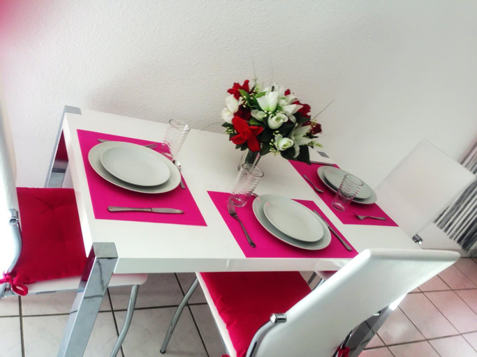 Dining Room 2, Appartement charmant a Carcassonne avec terrasse, Aude
