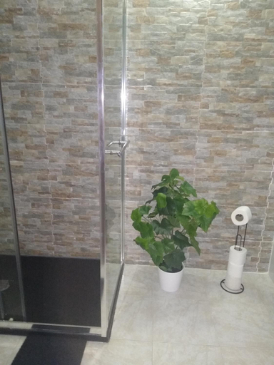 Bathroom 5, Melaya Private Rooms, Faro