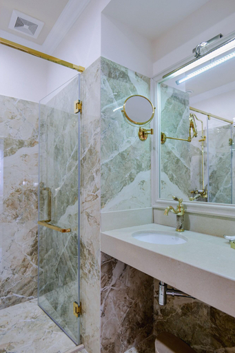 Bathroom 4, Hotel Boka, Tiranës