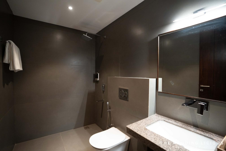 Bathroom 4, Hotel Omaya Garden, Raipur
