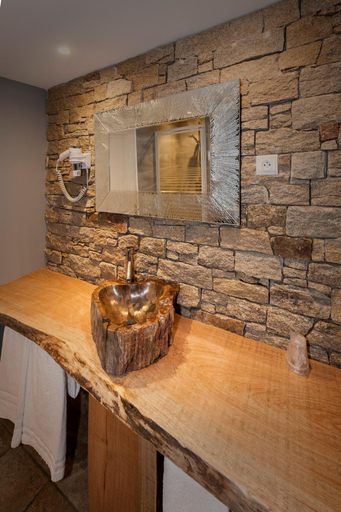 Bathroom 3, A Fontana, Corse-du-Sud