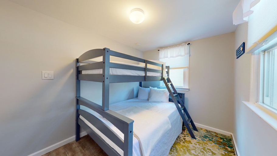 Bedroom 2, Coastal Estate, Cape May