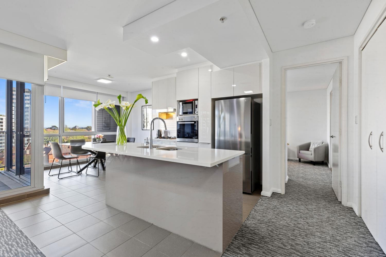 Others 5, Astra Apartments North Sydney, Sydney